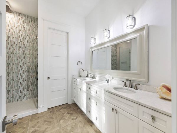 Beautiful Isle of Palms Vacation Pool Home Sleeps 14 Guests