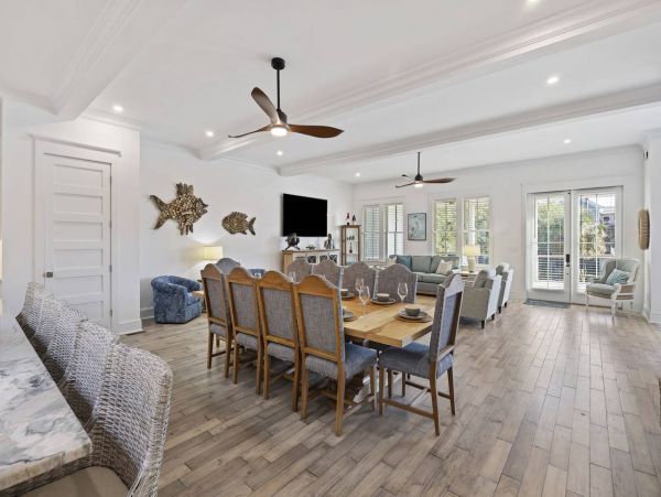 Beautiful Isle of Palms Vacation Pool Home Sleeps 14 Guests