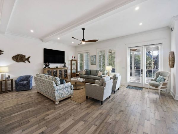 Beautiful Isle of Palms Vacation Pool Home Sleeps 14 Guests