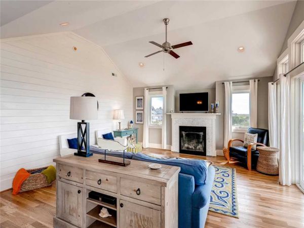 Bald Head Island Vacation Home 4 Bedrooms & Spacious Decks