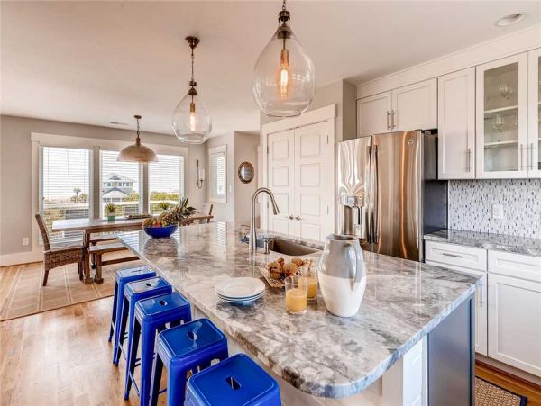 Bald Head Island Vacation Home 4 Bedrooms & Spacious Decks