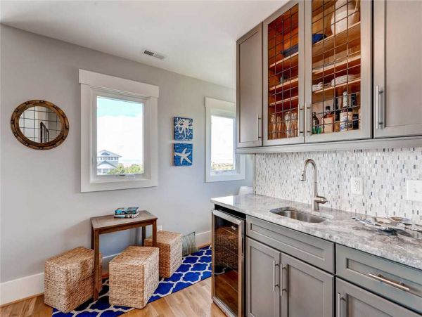 Bald Head Island Vacation Home 4 Bedrooms & Spacious Decks