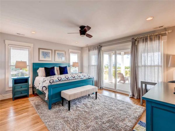 Bald Head Island Vacation Home 4 Bedrooms & Spacious Decks