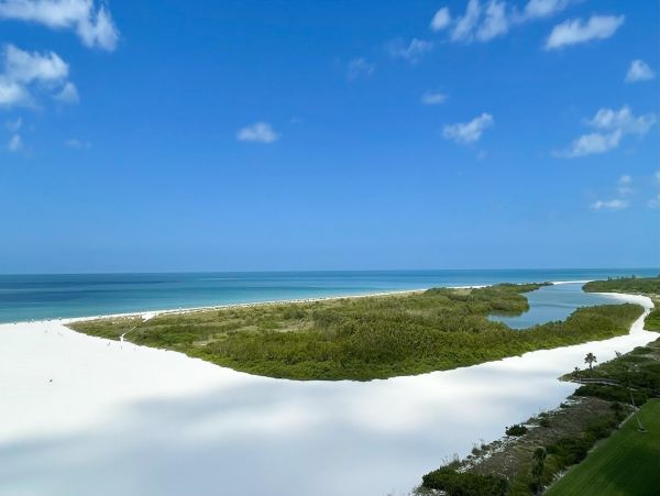 Marco Island Beachfront Two Bedroom Vacation Rental Sleeps 4