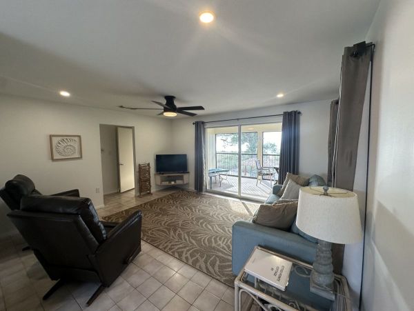 Beachfront One Bedroom Beach Rental Condo in Casey Key