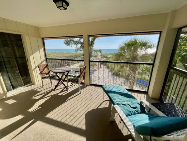 Beachfront One Bedroom Beach Rental Condo in Casey Key