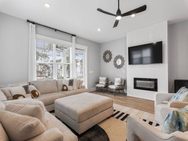Inlet Beach Luxury 5 Bedroom Rental with Spa Sleeps 14 Guests
