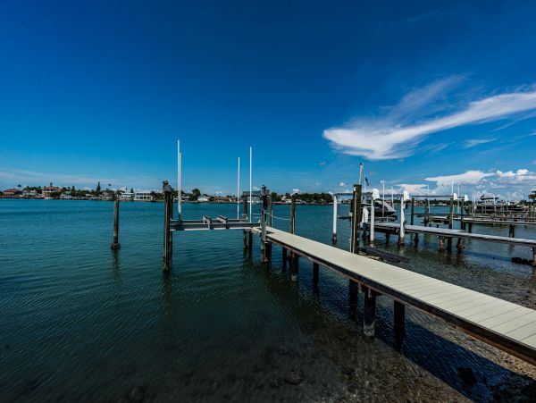 Bay Front Home With Private Pool For 9