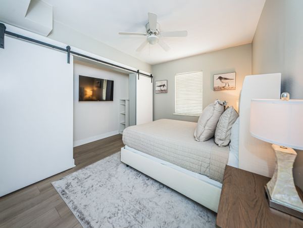 Bay Front Home With Private Pool For 9