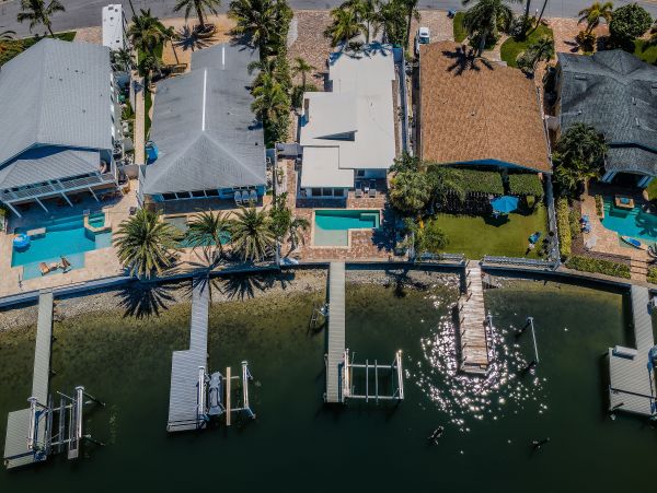 Bay Front Home With Private Pool For 9
