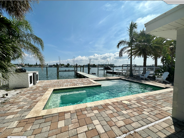 Bay Front Home With Private Pool For 9