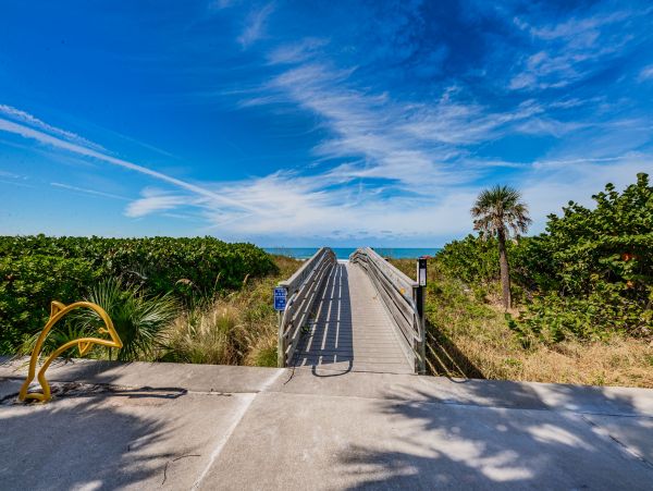 Bay Front Home With Private Pool For 9