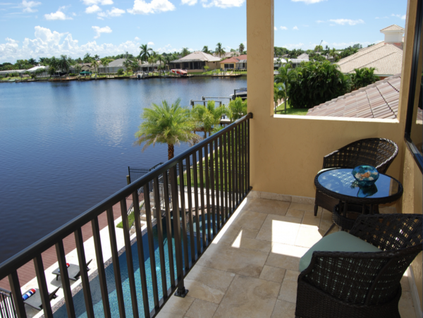 Stunning Cape Coral Luxury Residence Four Bedrooms