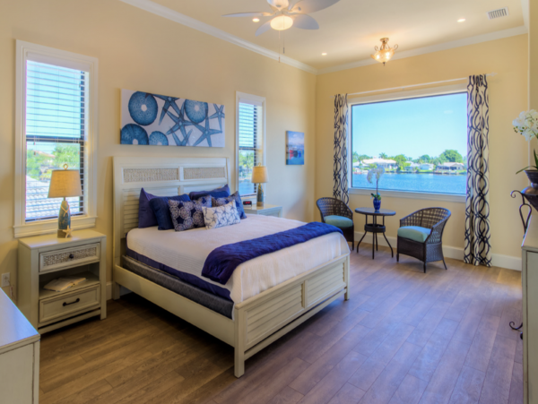 Stunning Cape Coral Luxury Residence Four Bedrooms
