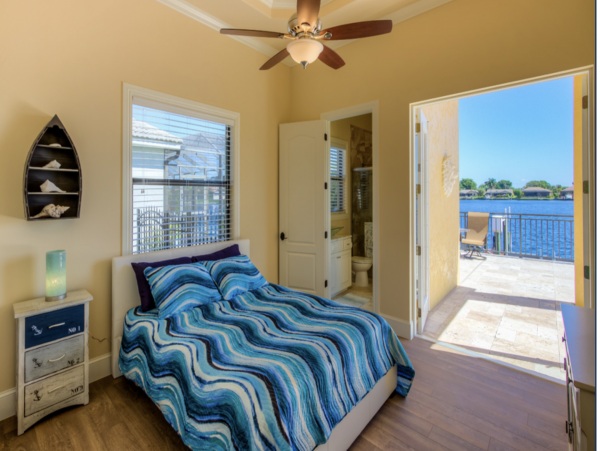 Stunning Cape Coral Luxury Residence Four Bedrooms