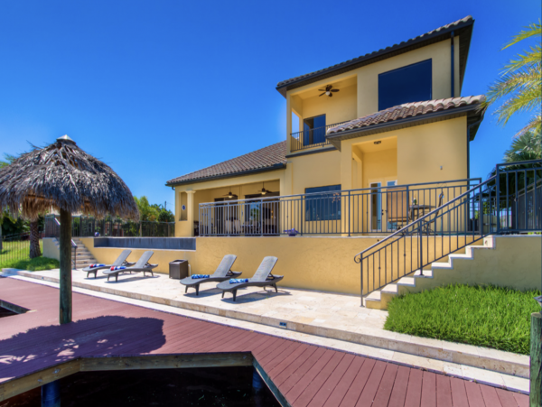 Stunning Cape Coral Luxury Residence Four Bedrooms