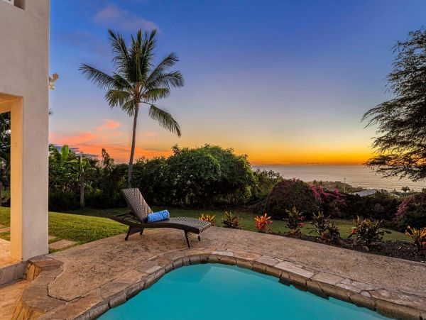 Nothing Short of Fabulous Exceptional Big Island Ocean Home