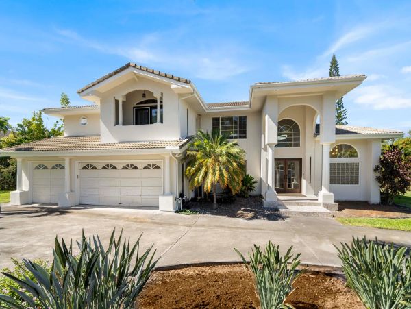 Nothing Short of Fabulous Exceptional Big Island Ocean Home