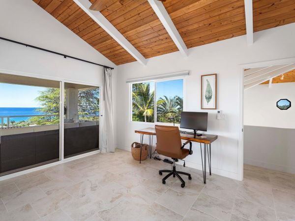 Nothing Short of Fabulous Exceptional Big Island Ocean Home