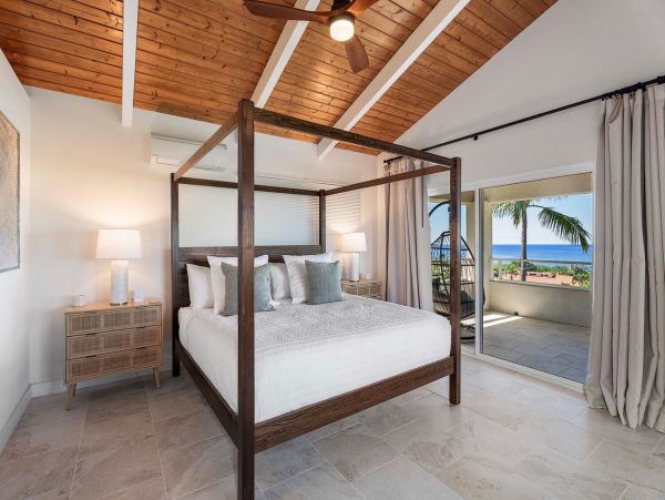 Nothing Short of Fabulous Exceptional Big Island Ocean Home