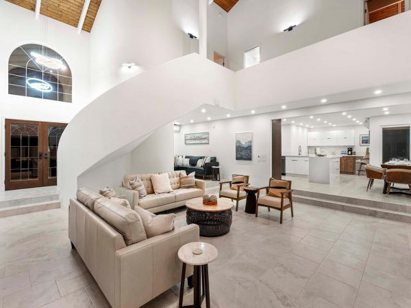Nothing Short of Fabulous Exceptional Big Island Ocean Home