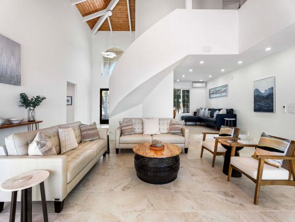 Nothing Short of Fabulous Exceptional Big Island Ocean Home