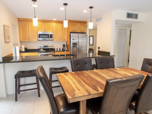 Charming Two Bedroom Condo in Clearwater Beach
