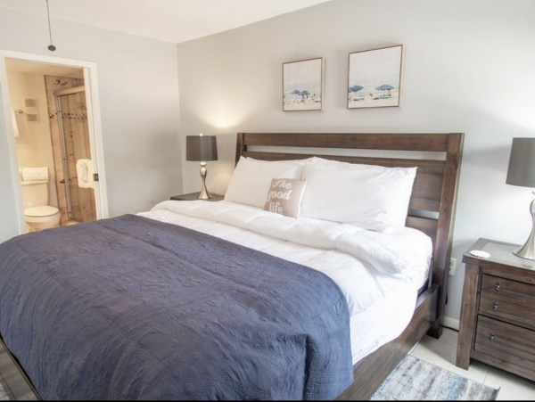 Charming Two Bedroom Condo in Clearwater Beach