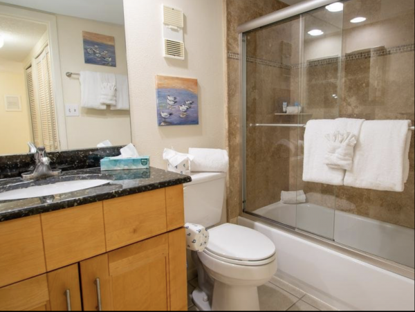 Charming Two Bedroom Condo in Clearwater Beach