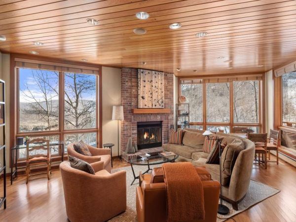 Snowmass Village Ski in Ski out Residence for 10 Guests