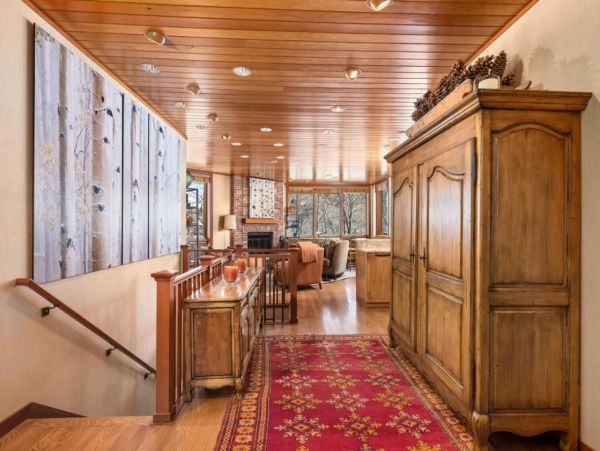 Snowmass Village Ski in Ski out Residence for 10 Guests