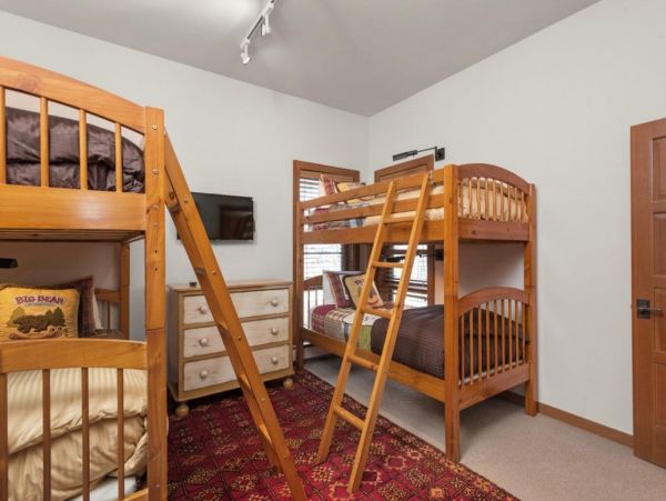 Snowmass Village Ski in Ski out Residence for 10 Guests