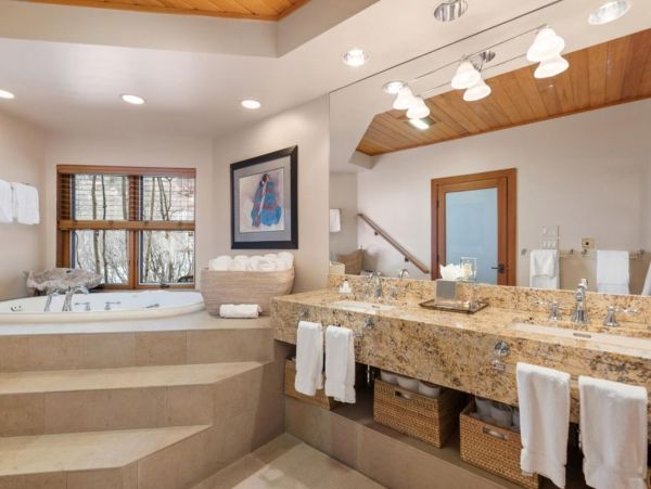 Snowmass Village Ski in Ski out Residence for 10 Guests