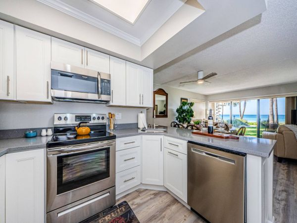 Belleair Beach Vacation Condo 3 Bedroom & Stunning Gulf views