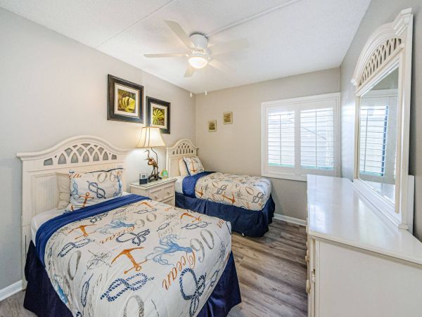 Belleair Beach Vacation Condo 3 Bedroom & Stunning Gulf views