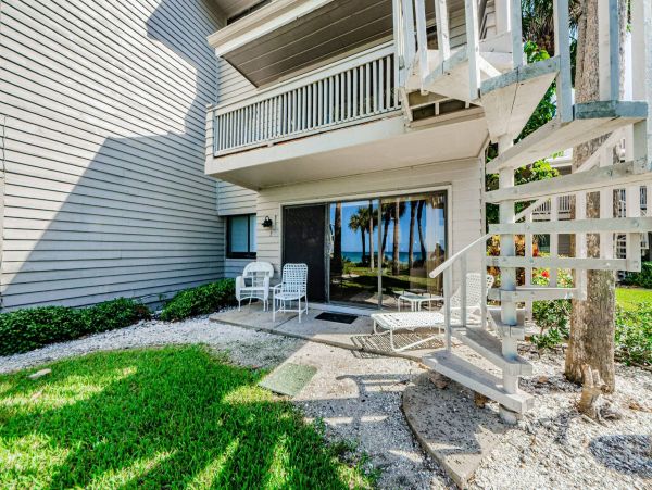 Belleair Beach Vacation Condo 3 Bedroom & Stunning Gulf views