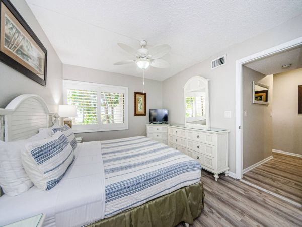Belleair Beach Vacation Condo 3 Bedroom & Stunning Gulf views