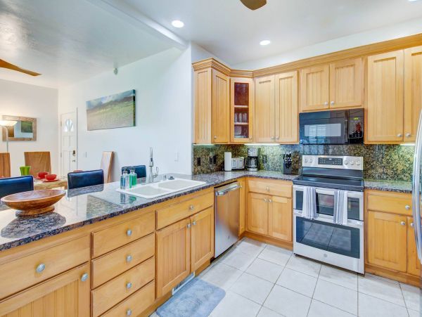 Poipu Vacation Condo 2 Bedroom 3 Swimming Pools & Jacuzzis