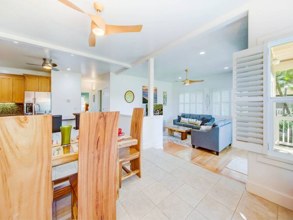 Poipu Vacation Condo 2 Bedroom 3 Swimming Pools & Jacuzzis