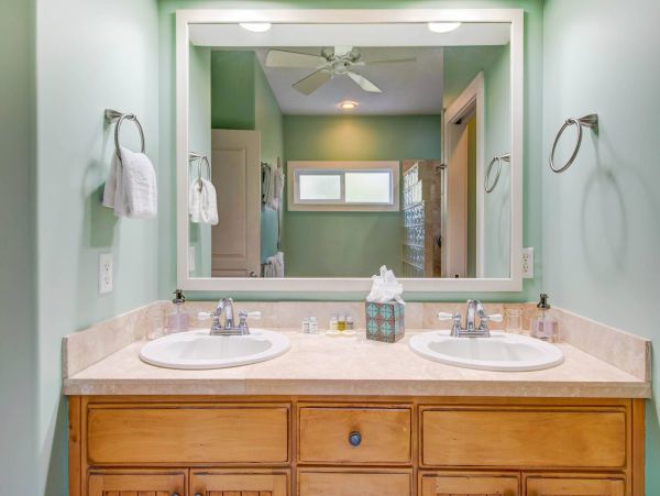 Poipu Vacation Condo 2 Bedroom 3 Swimming Pools & Jacuzzis