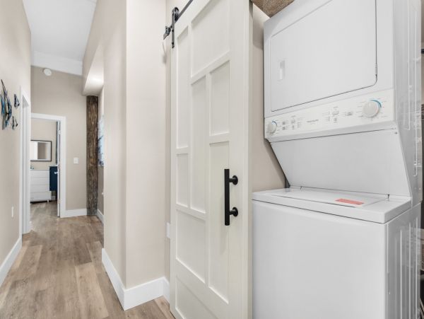 Navarre Vacation Home Steps to Beach Sleeps 20 Guests