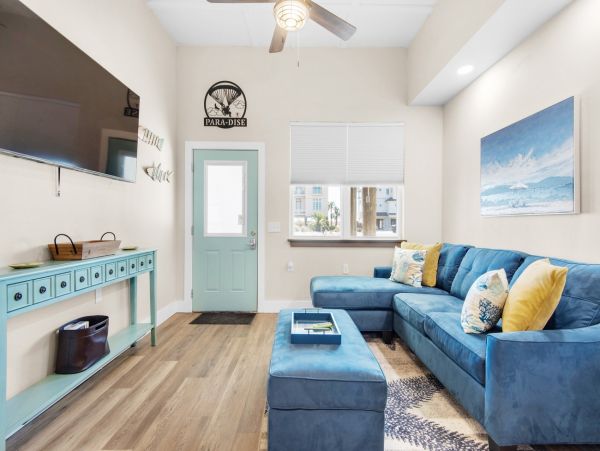 Navarre Vacation Home Steps to Beach Sleeps 20 Guests