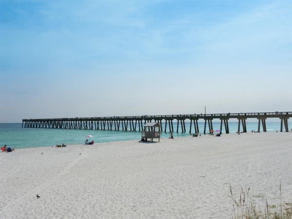 Navarre Vacation Home Steps to Beach Sleeps 20 Guests