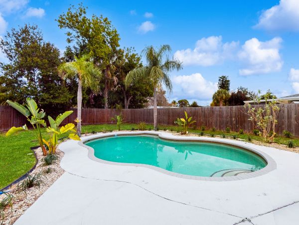 Great Bradenton Vacation Pool Home