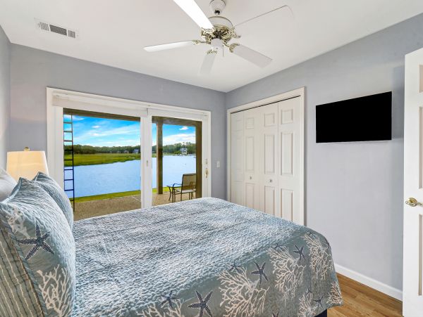 Hilton Head Beautiful Townhouse Sleeps Guests