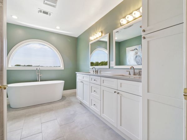 Hilton Head Beautiful Townhouse Sleeps Guests