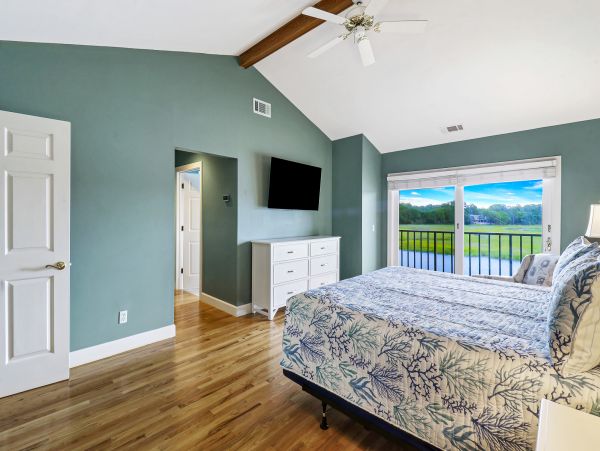 Hilton Head Beautiful Townhouse Sleeps Guests