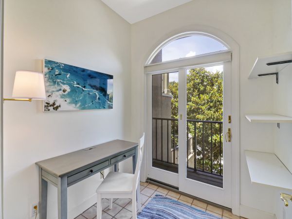Hilton Head Beautiful Townhouse Sleeps Guests
