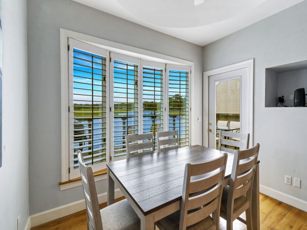 Hilton Head Beautiful Townhouse Sleeps Guests