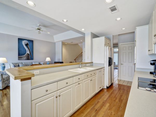 Hilton Head Beautiful Townhouse Sleeps Guests